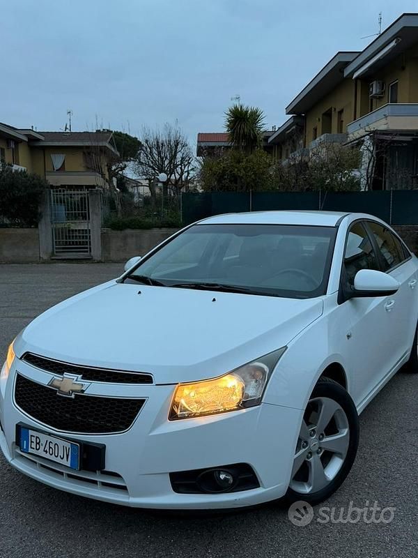 Usata Chevrolet Cruze LT 150 CV (110 kW) 2010 Bianco Berlina
