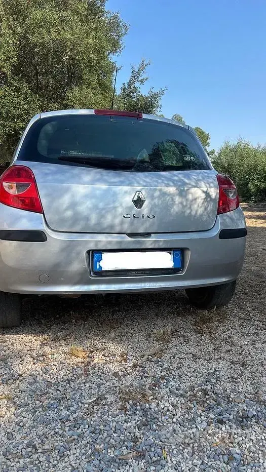 Usata Renault Clio III 68 CV (50 kW) 2007 Berlina