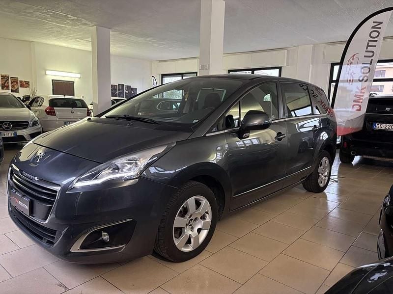 Grigio Usata 2015 Peugeot 5008 Allure Monovolume | 8790 € (Cara) - Immagine 1/4