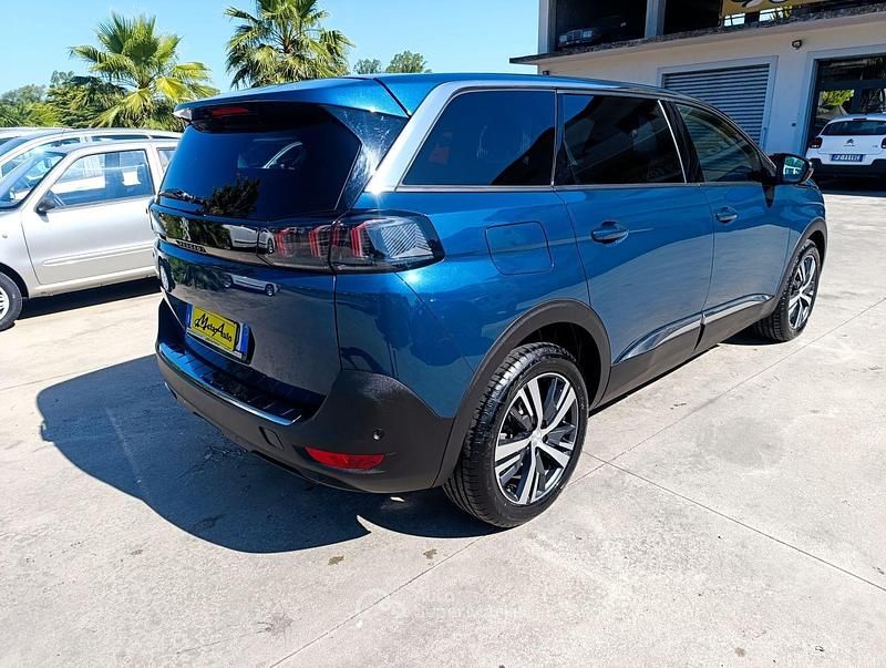 Usata Peugeot 5008 Allure 131 CV (96 kW) 2022 Blu Monovolume