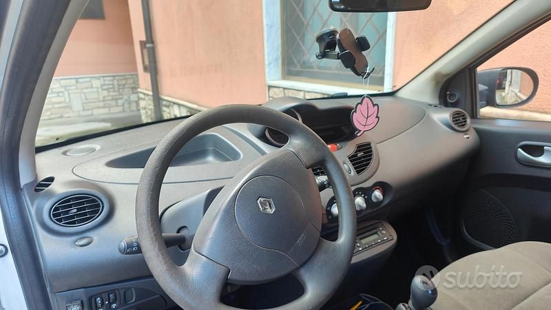 Usado Renault Twingo Dynamique 75 HP (55 kW) 2011 Branco Citadino