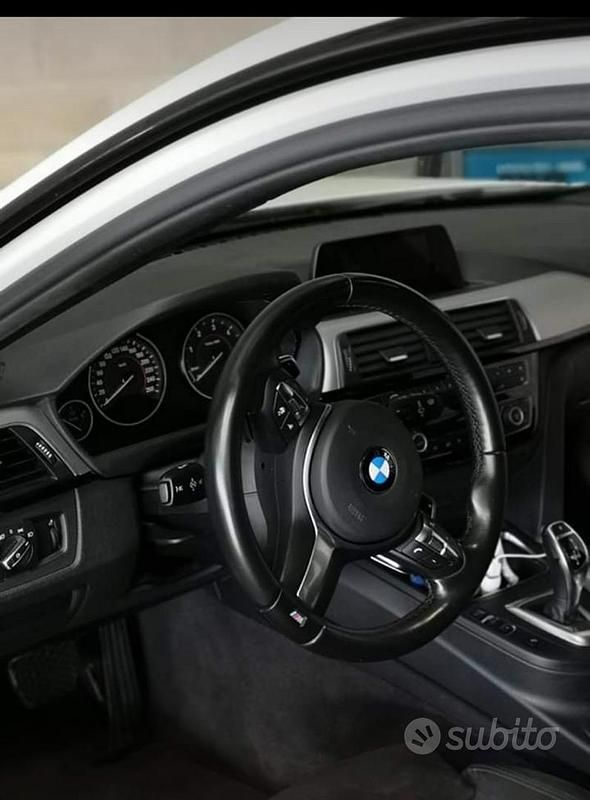 Usata BMW 318 143 CV (105 kW) 2017 Grigio Station wagon