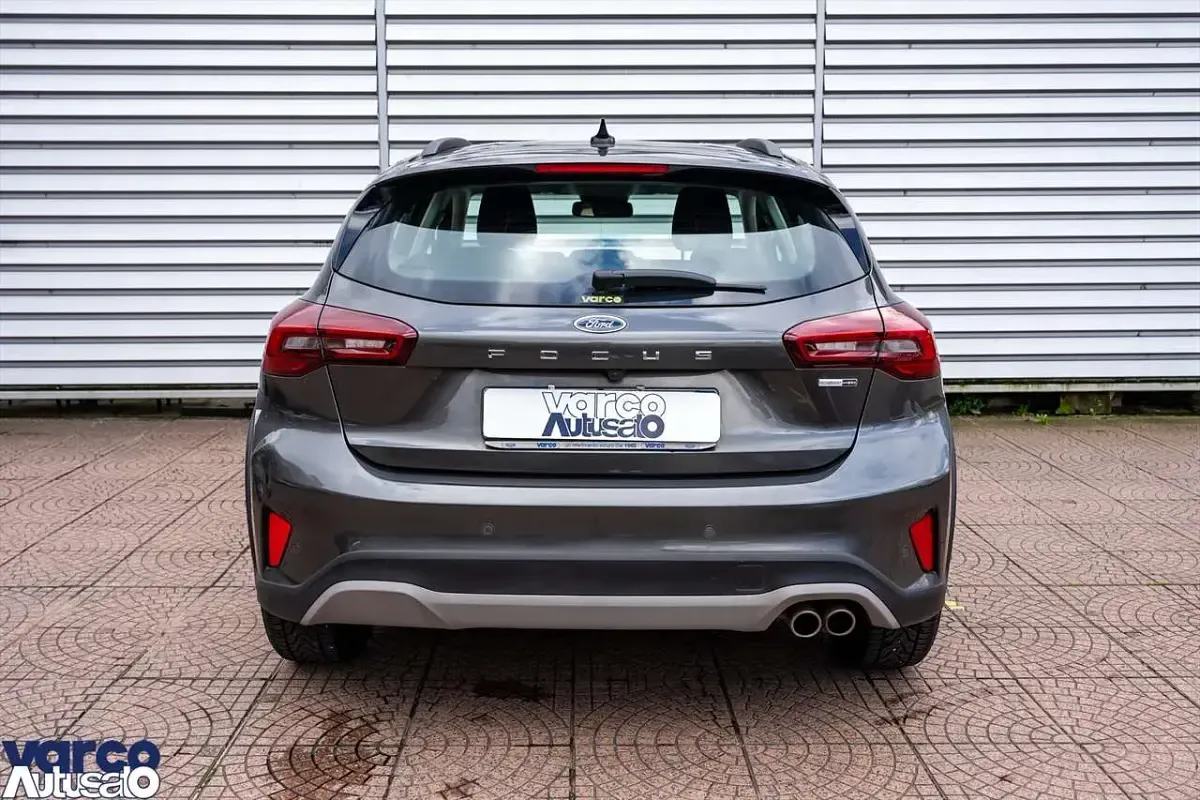 Usata Ford Focus Active 125 CV (91 kW) 2022 Grigio magnetic Monovolume