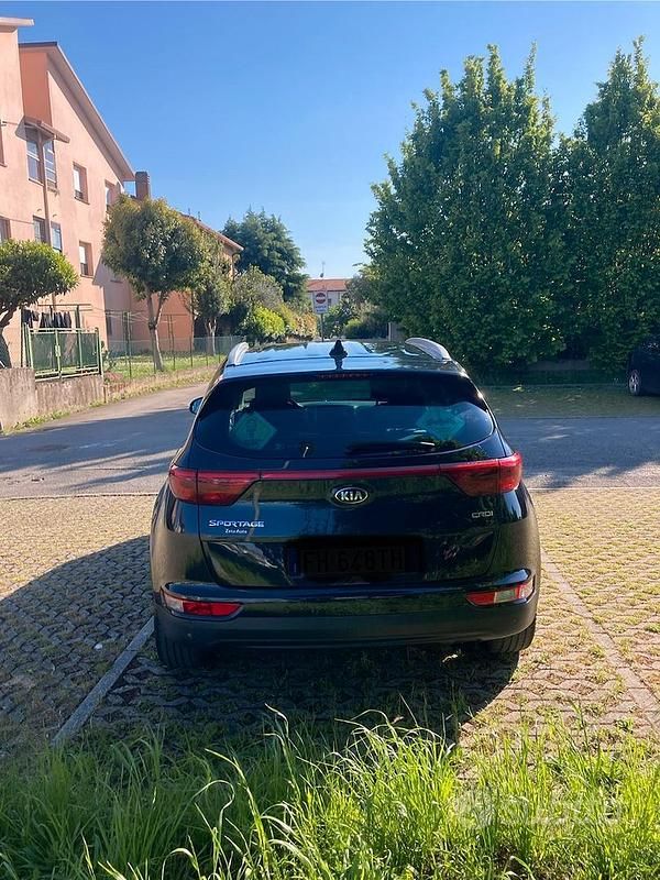 Usata Kia Sportage 116 CV (85 kW) 2017 Nero SUV