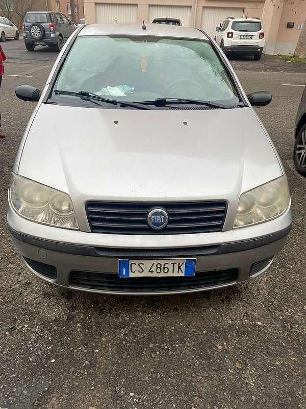 Usata Fiat Punto 60 CV (44 kW) 2004 Grigio Berlina