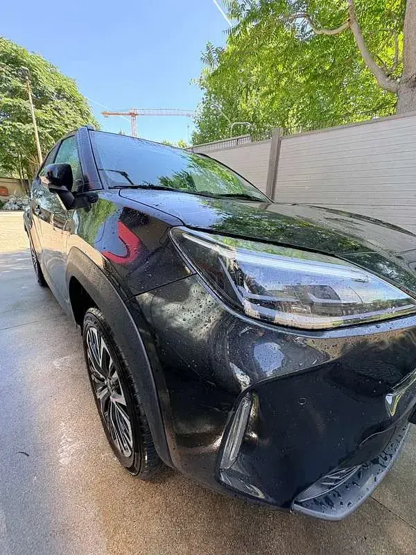 Usata Toyota Yaris Cross Lounge 68 CV (50 kW) 2024 Nero SUV