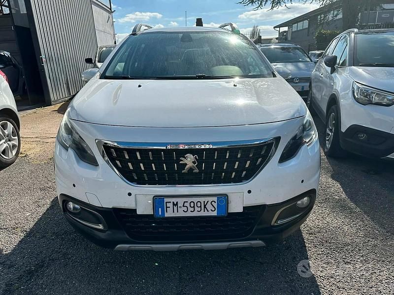 Usata Peugeot 2008 Allure 99 CV (72 kW) 2017 Bianco SUV