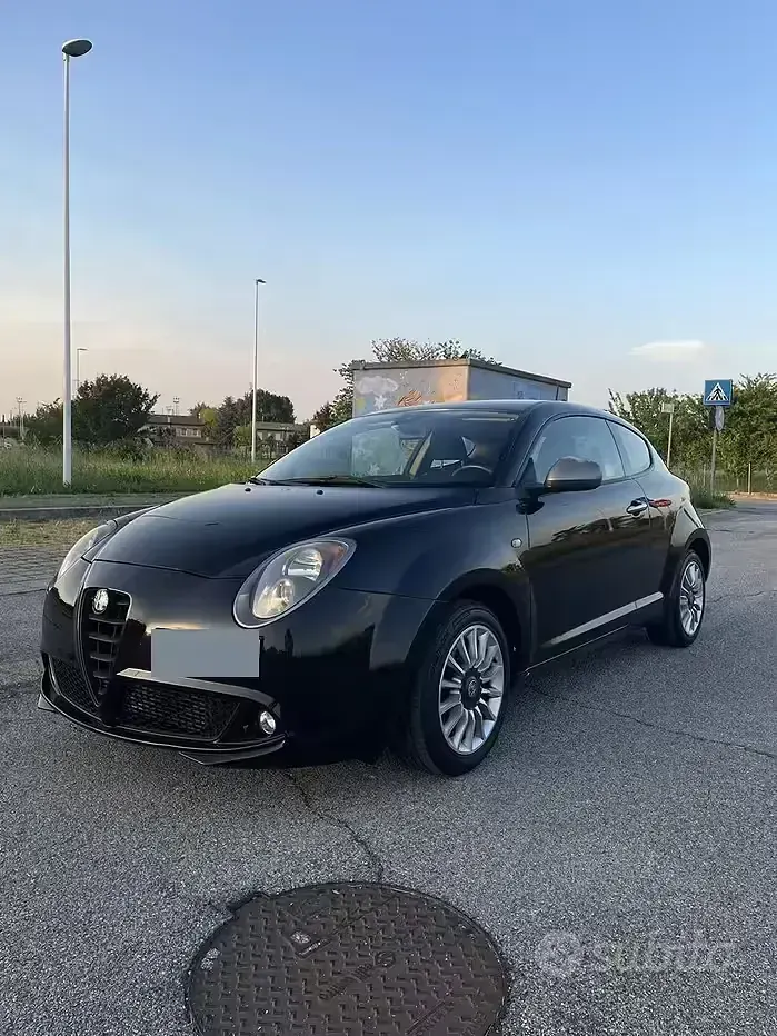 Usata Alfa Romeo MiTo 120 CV (88 kW) 2015 Nero Utilitaria