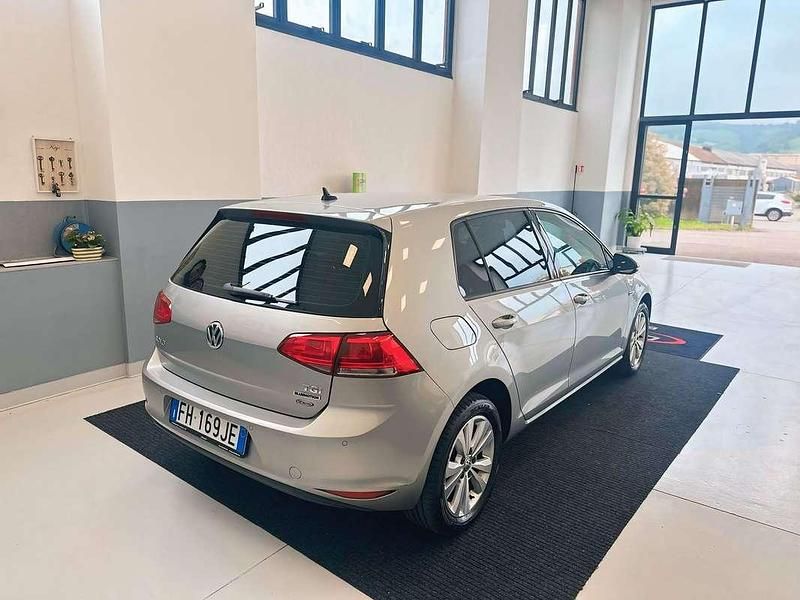 Usata VW Golf VII Highline 110 CV (80 kW) 2017 Grigio Berlina