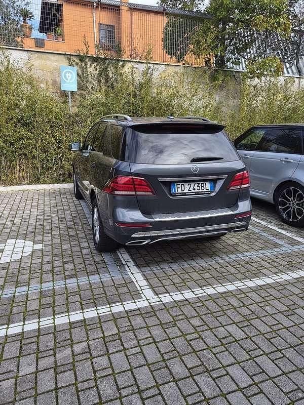 Usata Mercedes GLE250 Premium 204 CV (150 kW) 2016 Blu/azzurro SUV