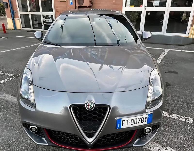 Usata Alfa Romeo Giulietta 120 CV (88 kW) 2019 Grigio Utilitaria