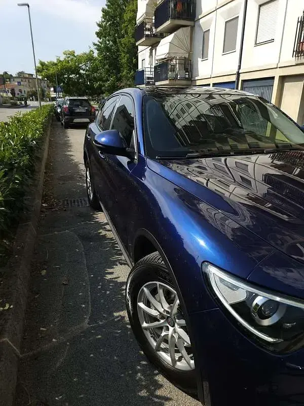 Usata Alfa Romeo Stelvio Business 190 CV (139 kW) 2019 Blu/azzurro SUV
