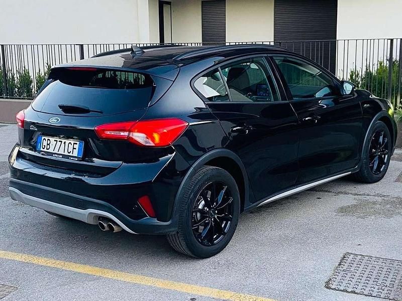 Usata Ford Focus Active X 120 CV (88 kW) 2020 Berlina