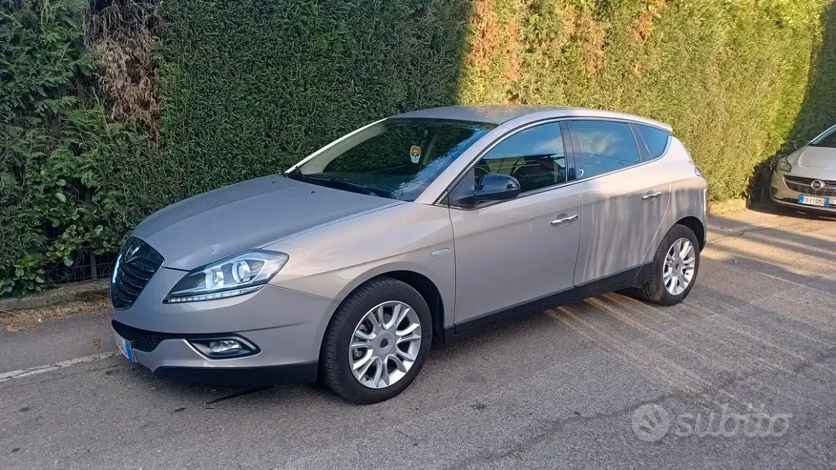 Usata Lancia Delta 105 CV (77 kW) 2013 Utilitaria