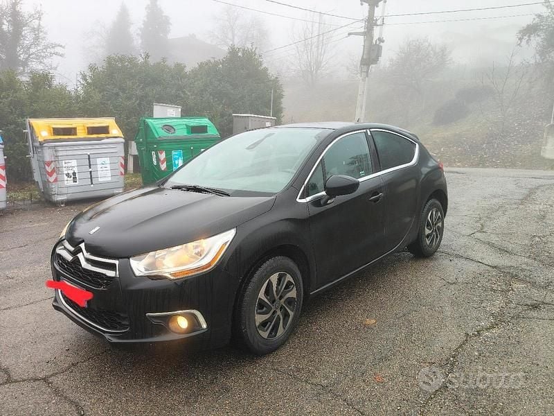Usata DS Automobiles DS4 Business 120 CV (88 kW) 2015 Nero Berlina