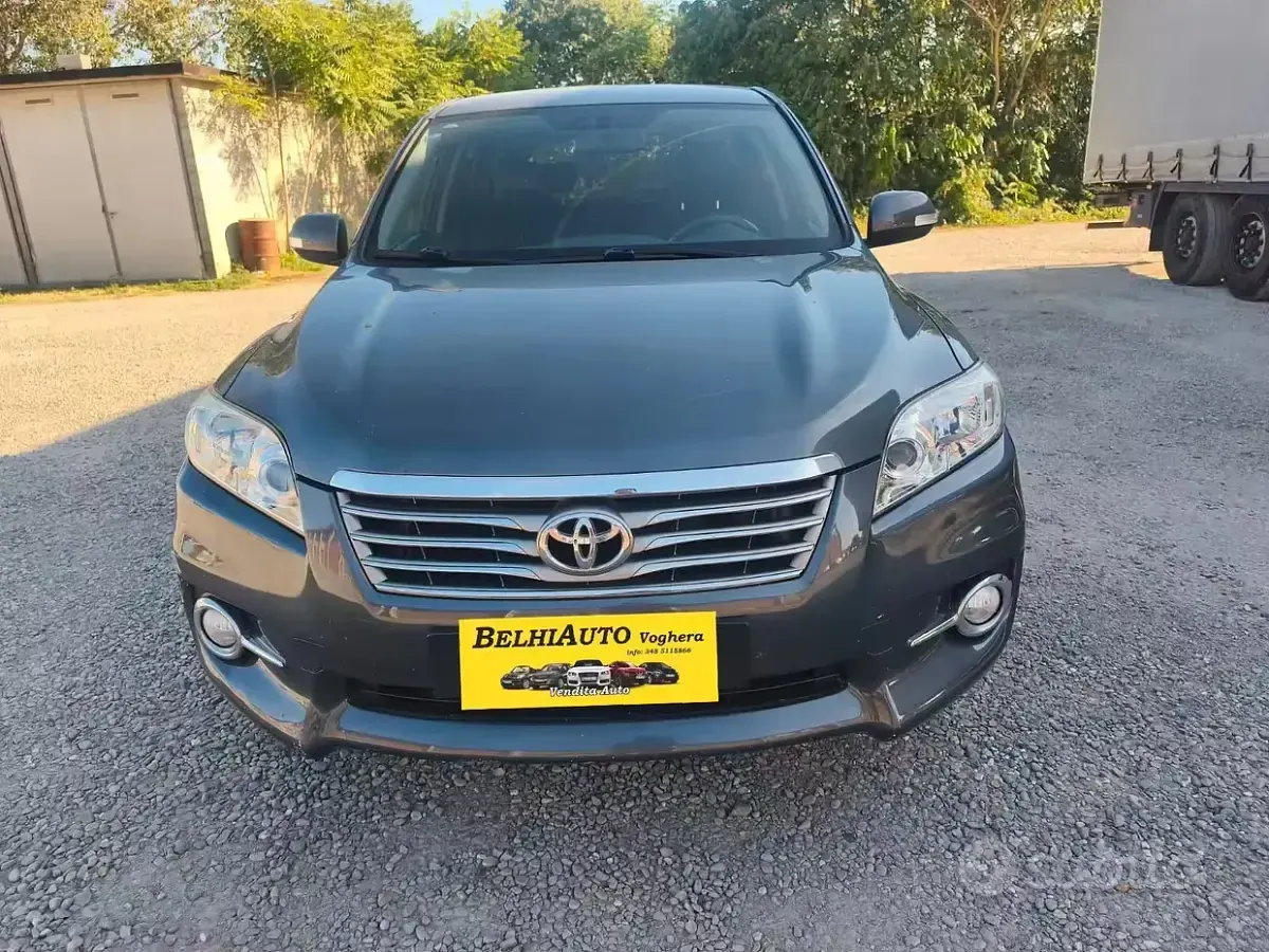 Usata Toyota RAV4 150 CV (110 kW) 2012 Grigio SUV
