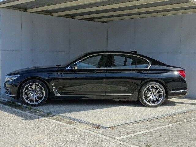 Bmw 740 2016