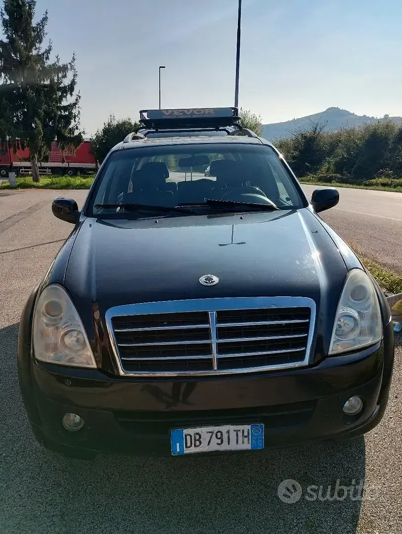Usata SsangYong Rexton 165 CV (121 kW) 2006 Nero SUV