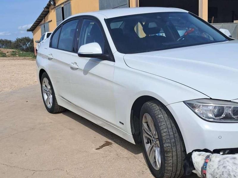 Usata BMW 316 Sport Line 116 CV (85 kW) 2013 Bianco Berlina
