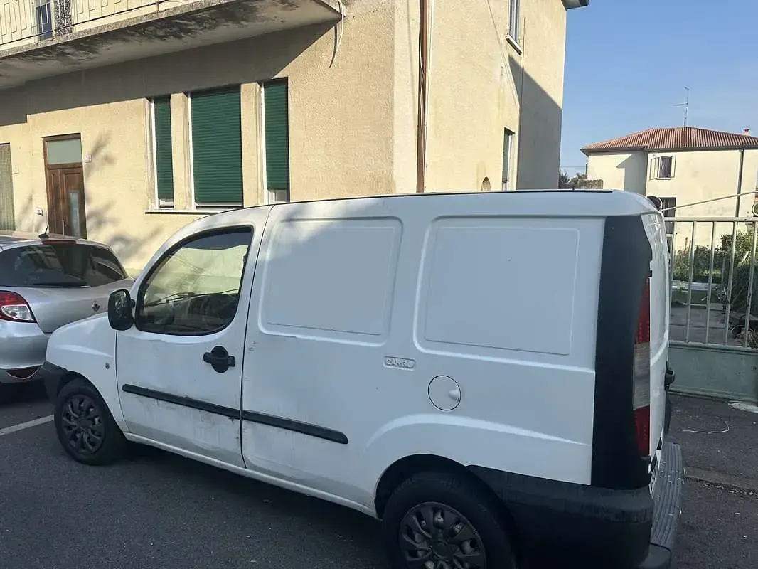 Usata Fiat Doblò 101 CV (74 kW) 2003 Monovolume