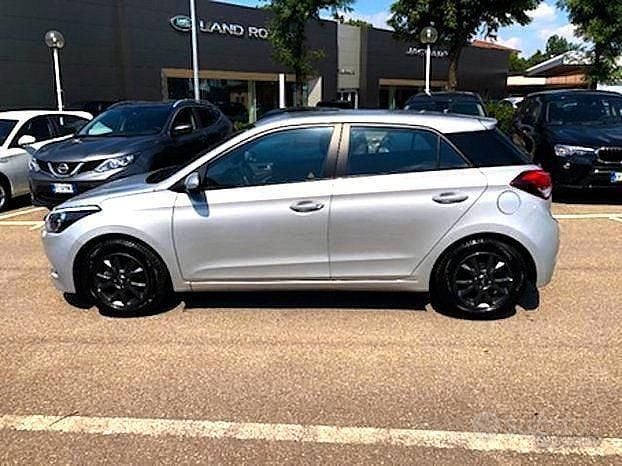Usata Hyundai i20 84 CV (61 kW) 2017 Berlina