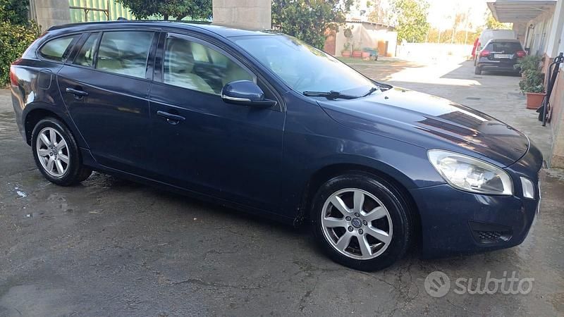 Usata Volvo V60 136 CV (100 kW) 2012 Station wagon