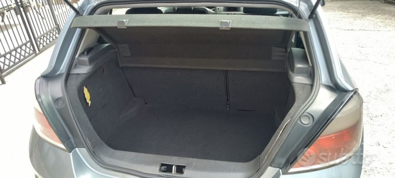 Usata Opel Astra 101 CV (74 kW) 2006 Grigio Berlina