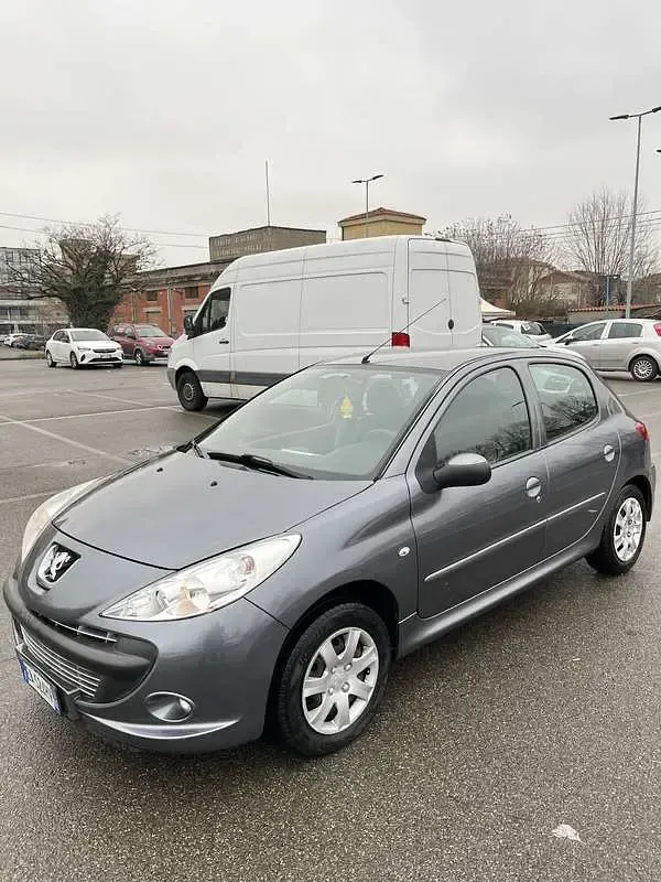 Usata Peugeot 206 60 CV (44 kW) 2010 Berlina