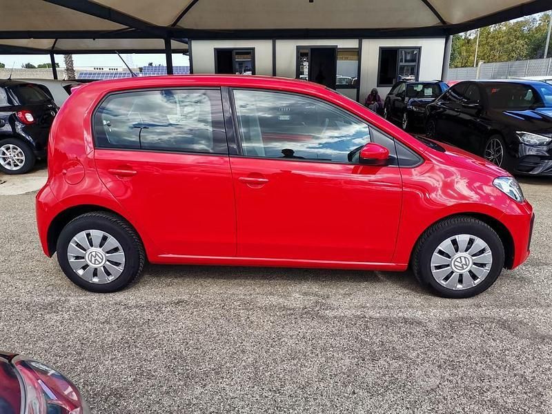 Usata VW up! Move 60 CV (44 kW) 2018 Rosso(met.) Utilitaria