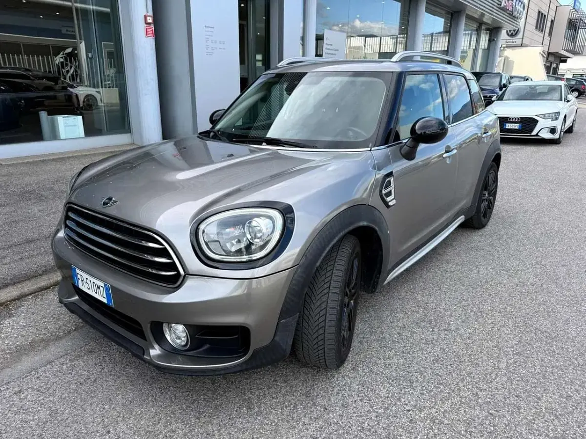 Usado Mini One D Countryman 116 CV (85 kW) 2018 Gris SUV