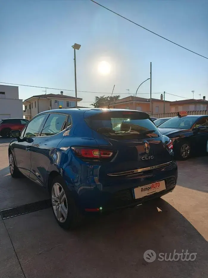 Usata Renault Clio IV Zen 90 CV (66 kW) 2019 Blu/azzurro Berlina