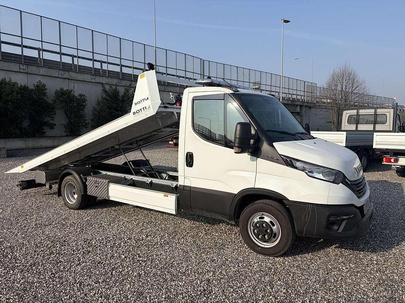 Nuova Iveco Daily 160 CV (117 kW) 2026 Bianco Furgone