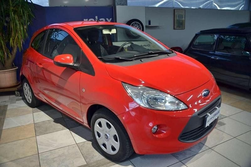 Begagnad Ford Ka 69 HK (50 kW) 2016 Röd Sedan