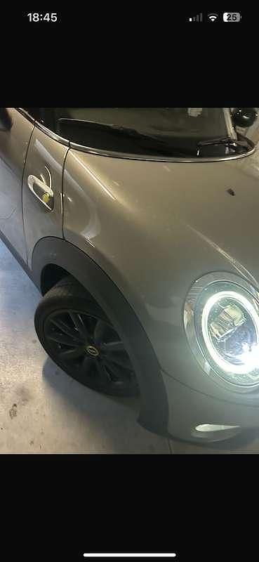 Usata Mini Cooper SE 75 kW (102 CV) 2020 Nero Utilitaria