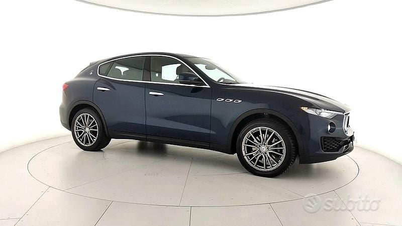 Usata Maserati Levante 250 CV (183 kW) 2019 Blu/azzurro SUV