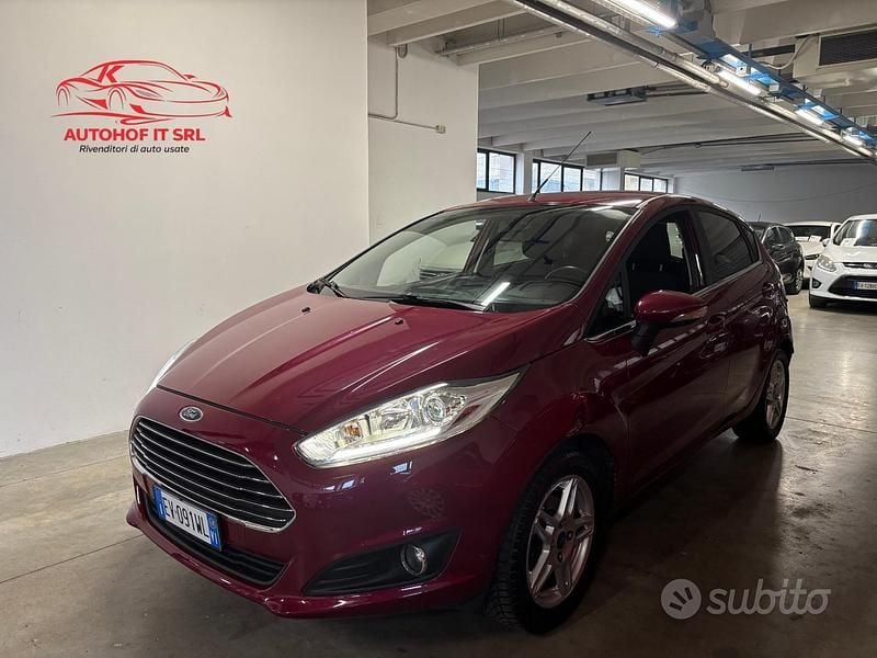 Gebraucht Ford Fiesta Titanium 75 PS (55 kW) 2014 Violett Limousine