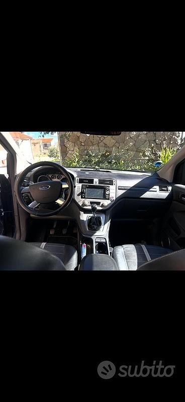 Usata Ford Kuga 163 CV (119 kW) 2012 Grigio SUV