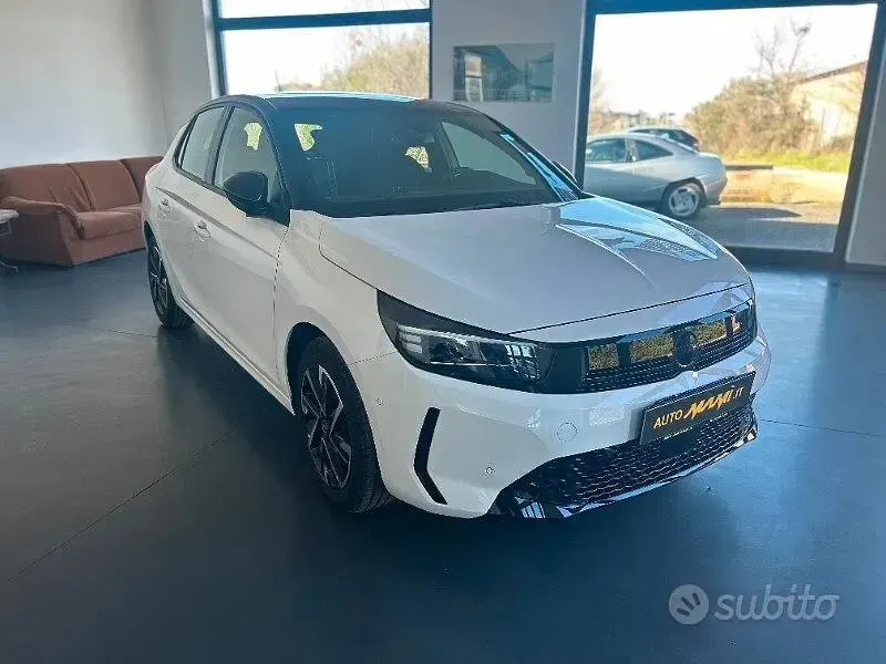 Usata Opel Corsa 101 CV (74 kW) 2025 Bianco Utilitaria