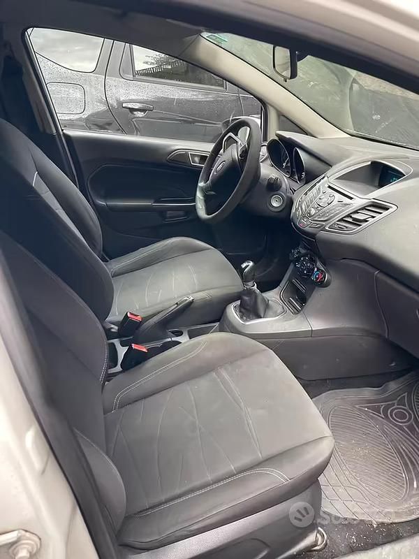 Usata Ford Fiesta 2014 Bianco Utilitaria