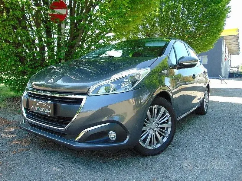 Usata Peugeot 208 83 CV (61 kW) 2018 Grigio Utilitaria