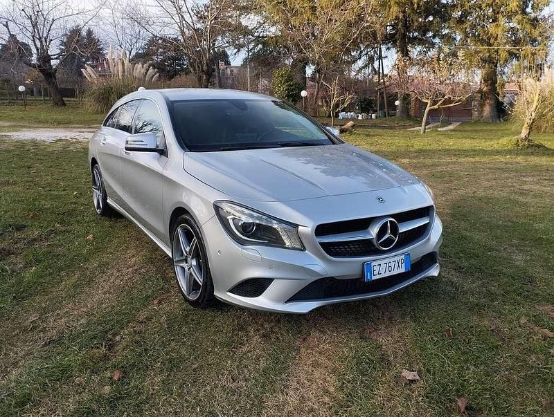Usata Mercedes CLA200 136 CV (100 kW) 2015 Berlina
