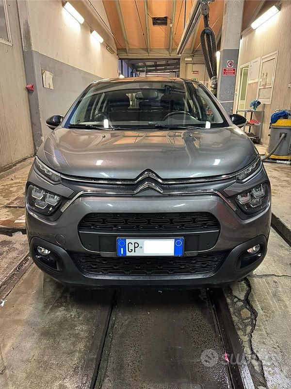 Usata Citroën C3 Shine 105 CV (77 kW) 2020 Grigio Berlina