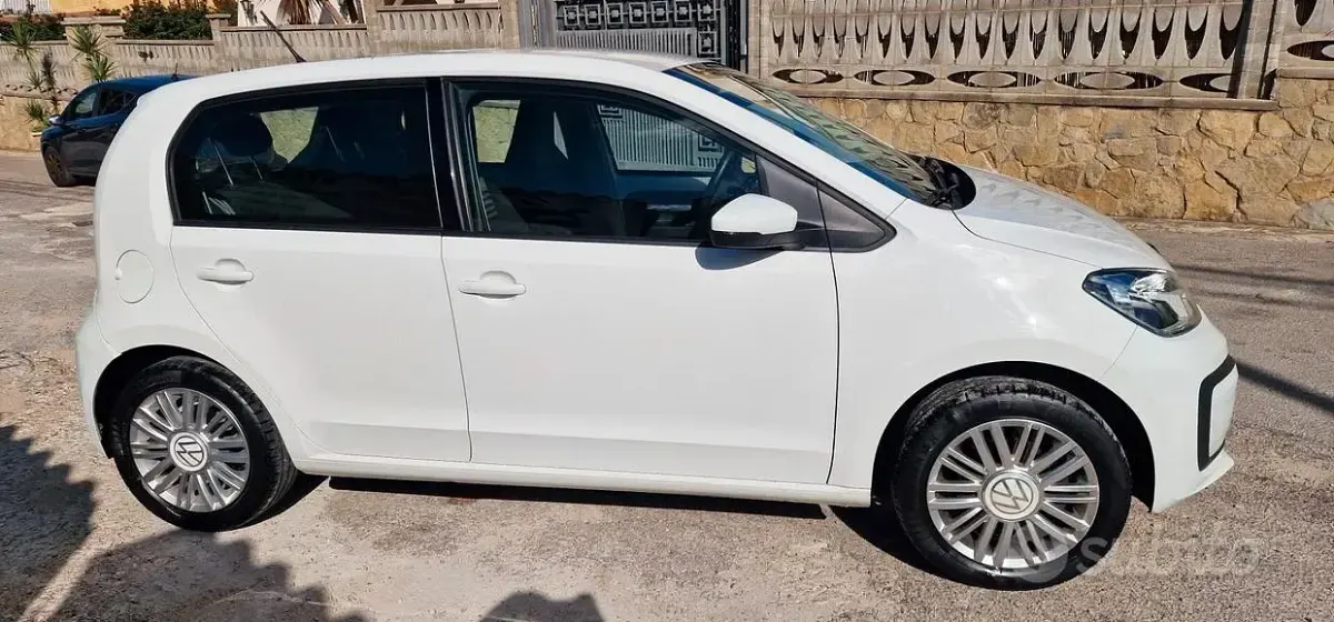 Usata VW up! Sport 65 CV (47 kW) 2022 Bianco Utilitaria