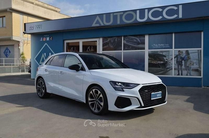Usata Audi A3 S-Line 200 CV (147 kW) 2022 Bianco glacier Berlina