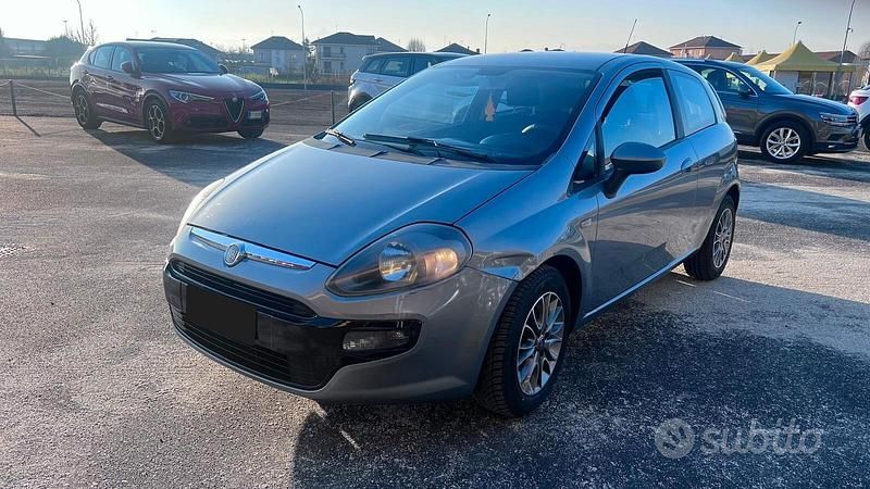 Usata Fiat Punto Evo 75 CV (55 kW) 2011 Grigio Utilitaria