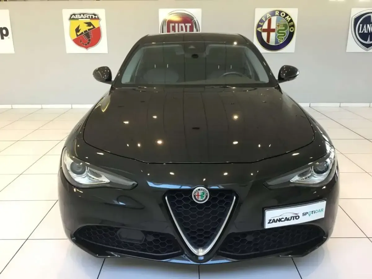 Usata Alfa Romeo Giulia Executive 160 CV (117 kW) 2020 Nero Berlina
