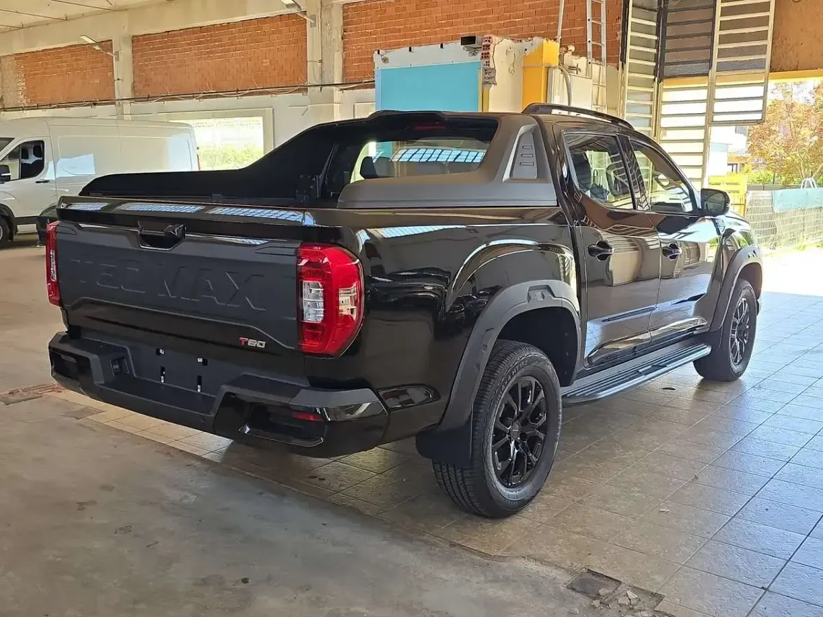 Nuova Maxus T60 215 CV (158 kW) 2026 Metal black Pick-up