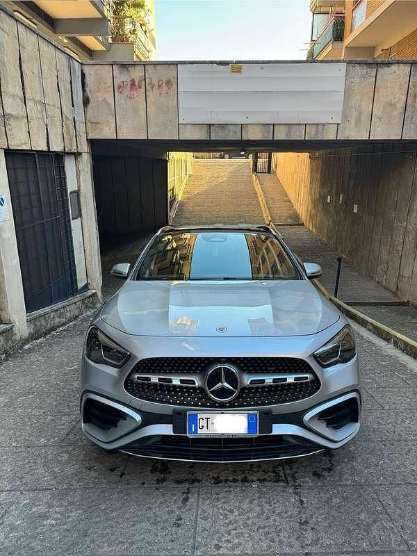 Usata Mercedes GLA200 Premium 150 CV (110 kW) 2024 SUV