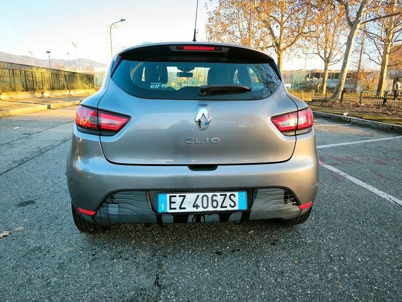 Usata Renault Clio IV 75 CV (55 kW) 2015 Grigio Berlina