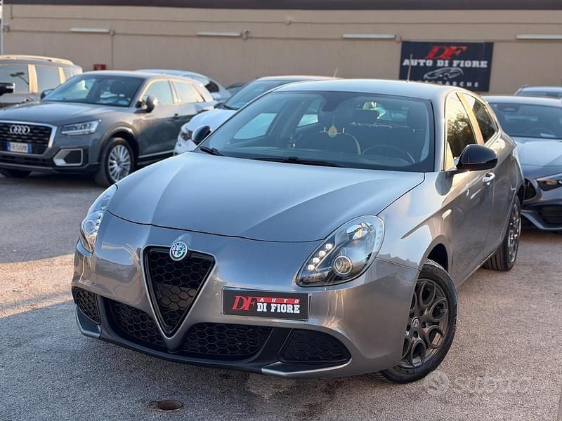 Usata Alfa Romeo Giulietta Super 120 CV (88 kW) 2017 Grigio Utilitaria